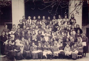 Scuola Ricamo Bandera Rocchetta Tanaro Anno 1922